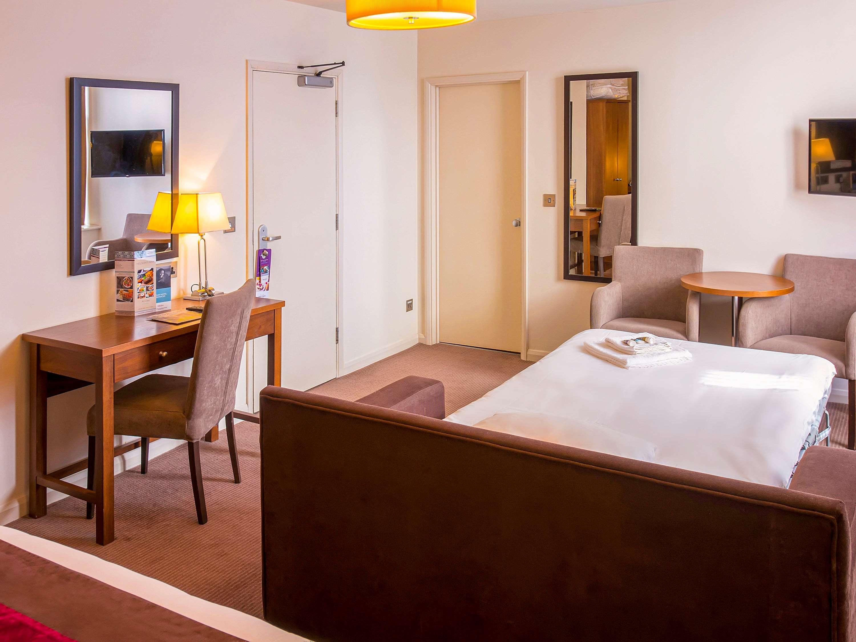 Mercure Southampton Centre Dolphin Hotel Екстериор снимка